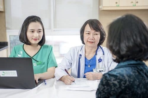 Nhiều người bệnh tin tưởng tìm đến tầm soát và điều trị ung thư tại bệnh viện Thu Cúc