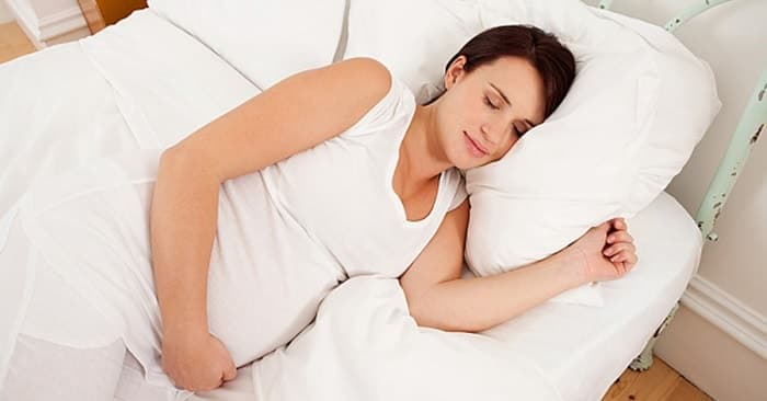 Tư thế ngủ đúng cho mẹ bầu