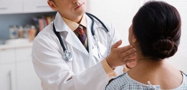 U nang tuyến giáp có nên mổ không là câu hỏi được nhiều người quan tâm, tìm hiểu