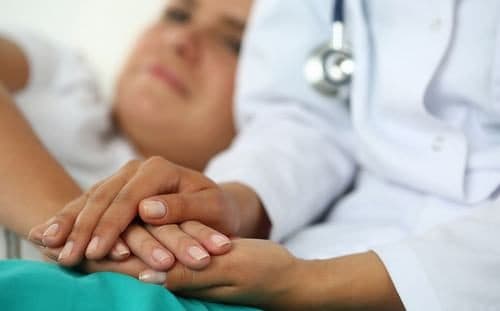 Người bệnh cần được chăm sóc đặc biệt để ổn định tâm lý và sức khỏe