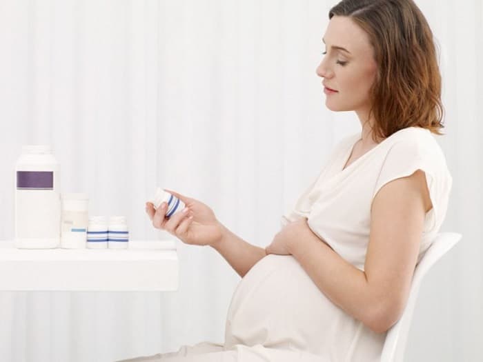 Các mẹ bầu tuyệt đối không được tùy tiện sử dụng những loại thuốc để điều trị ngứa âm hộ