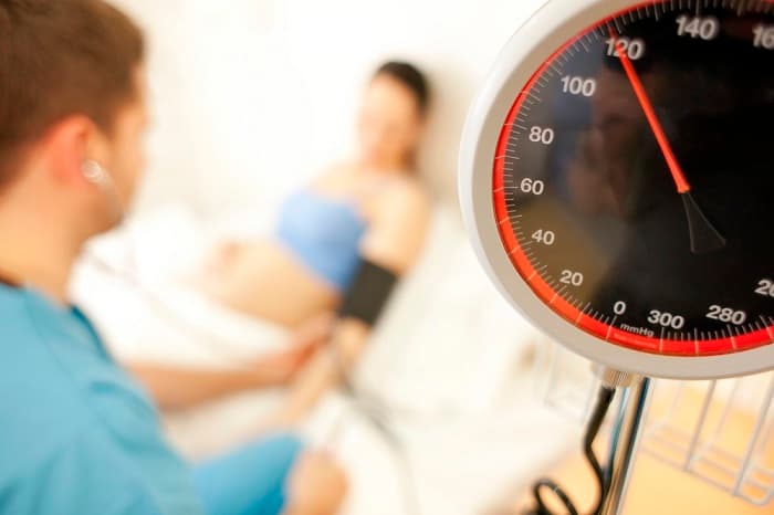 Nhiều mẹ bầu không biết triệu chứng của tiền sản giật là gì.