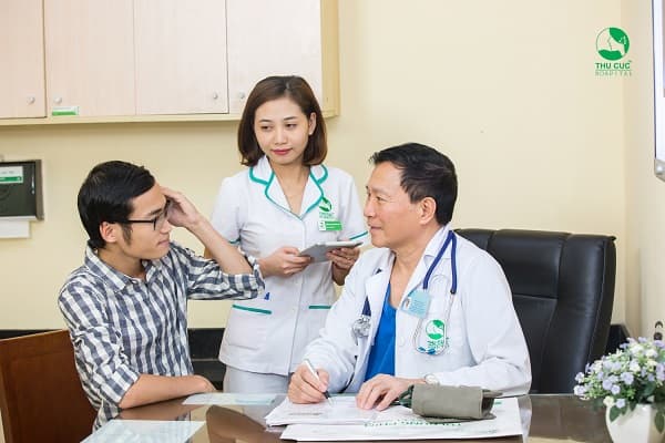 Nam giới cần đi khám ngay nếu có dấu hiệu bất thường (ảnh minh họa)