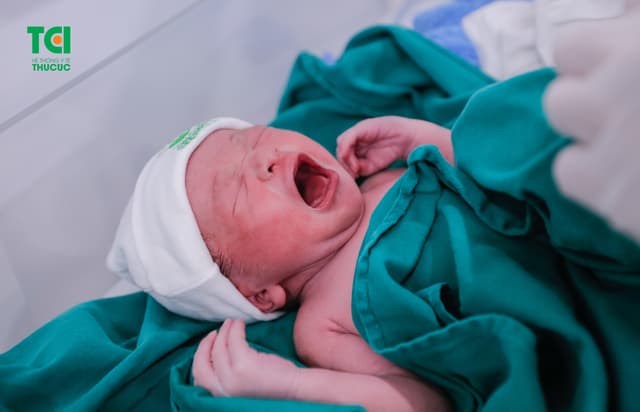 Hotgirl Mai Thỏ đi sinh