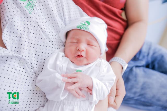 Hotgirl Mai Thỏ đi sinh