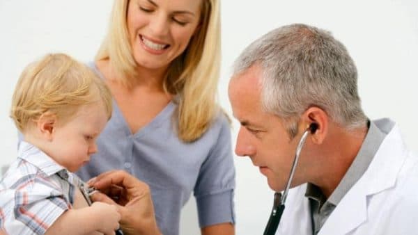 emHen phế quản không lây và cũng không có loại thuốc nào để điều trị dứt điểm. Tuy nhiên khi bị hen phế quản, người bệnh có thể dùng thuốc để giảm triệu chứng và kiểm soát cơn hen./em