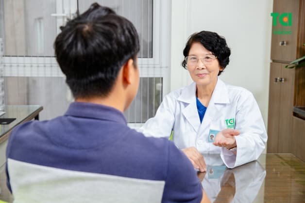 TS. BS CKII Nội tiêu hóa., Thầy thuốc ưu tú Phạm Thị Bình –Bệnh viện ĐKQT Thu Cúc là chuyên gia điều trị vi khuẩn Hp hiệu quả