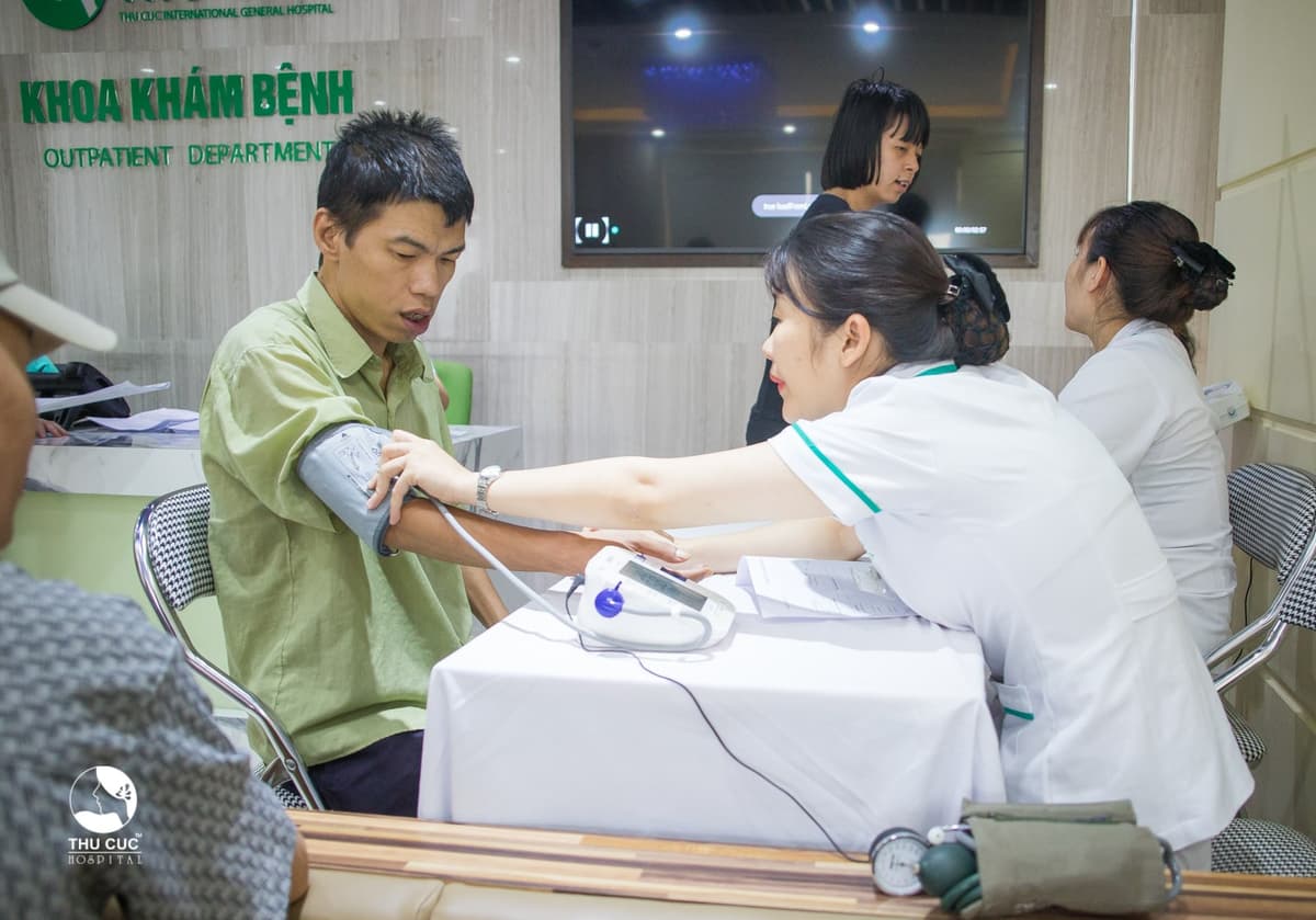 Bệnh viện Thu Cúc khám cho người khuyết tật tại Quận Tây Hồ