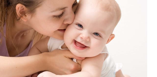 Những điều mẹ cần biết khi chăm sóc trẻ sơ sinh 0 – 3 tháng tuổi