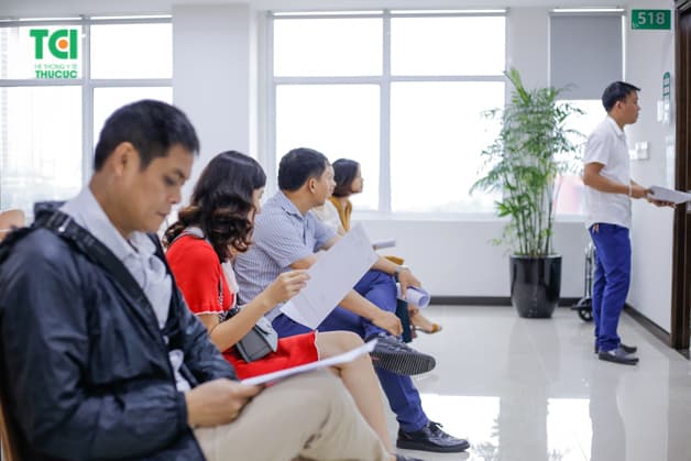 TT Kỹ thuật đường bộ 1 tổ chức khám sức khỏe cho nhân viên