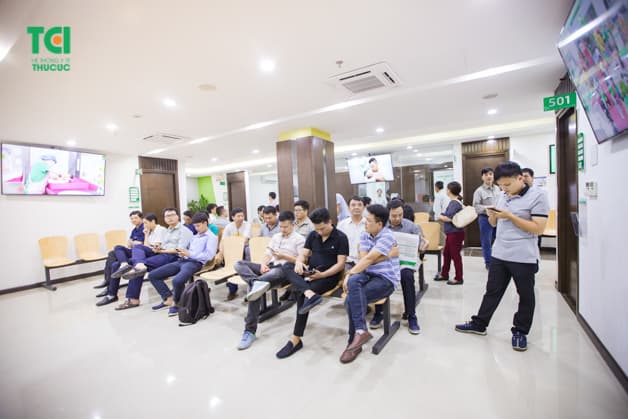 Khám sức khỏe định kỳ cho người lao động là trách nhiệm của các doanh nghiệp hiện nay