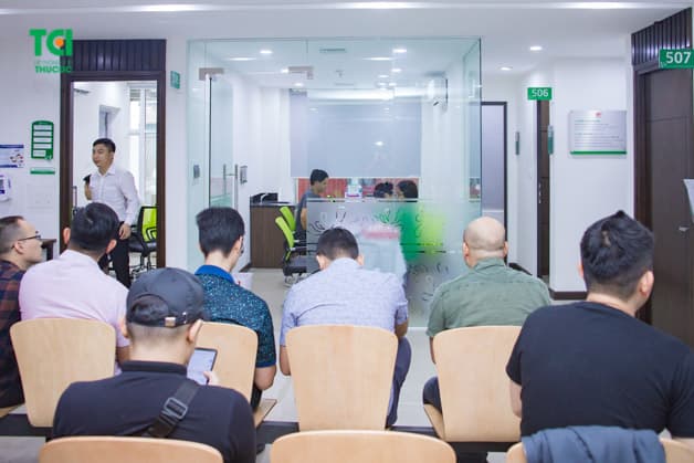 Công ty Elife & Realtime khám sức khỏe định kỳ 1 lần/năm