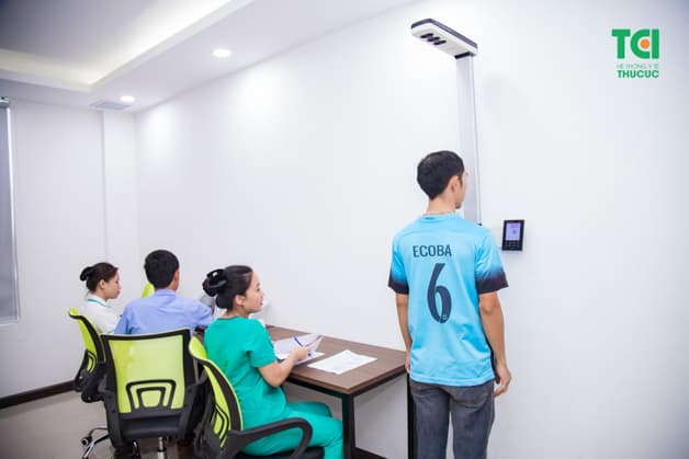 Khám thể lực tổng quát là một trong những bước thăm khám không thể thiếu khi khám sức khỏe tổng quát