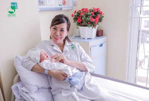 Nữ diễn viên Mai Thỏ sinh con tiết lộ bí quyết đi đẻ khỏe re