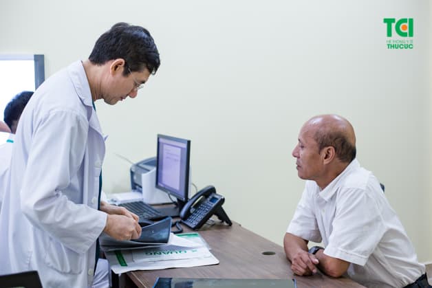 Bệnh nhân sẽ được bác sĩ tư vấn kĩ phương pháp tán sỏi phù hợp nhất với bệnh của mình.