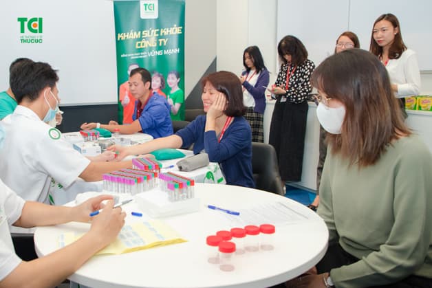 Khám sức khỏe định kỳ cho người lao động là trách nhiệm của doanh nghiệp