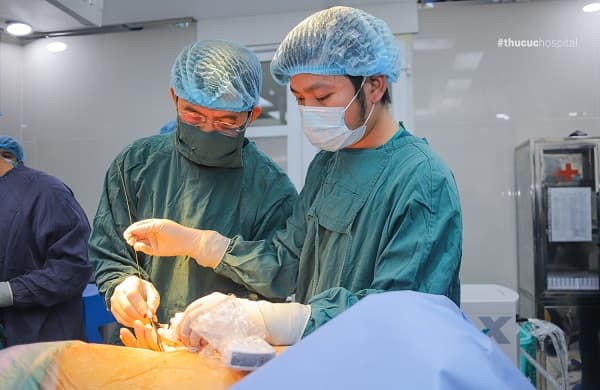 Phương pháp tán sỏi nội soi qua da tại Bệnh viện ĐKQT Thu Cúc