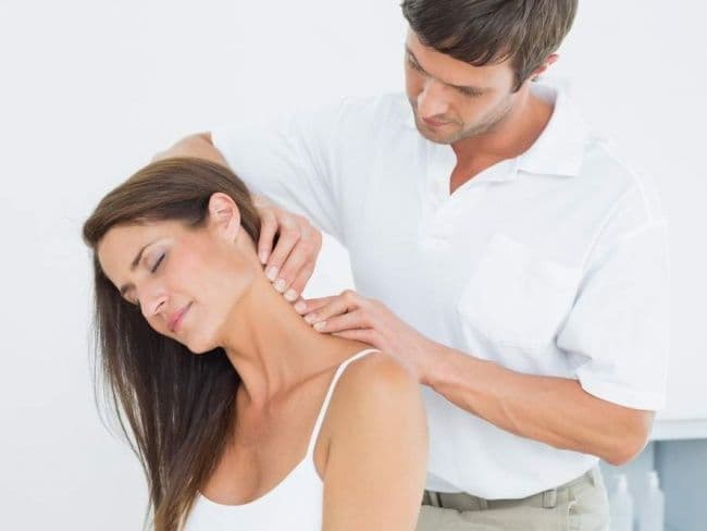 ban-can-lam-g-khi-trat-khop-khi-ngu-3