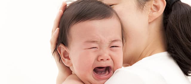 Trẻ bị sốt về đêm là biểu hiện của bệnh gì?