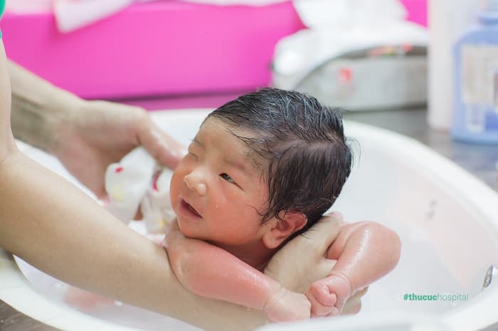 mổ đẻ kết hợp bóc tách u xơ tử cung ở Thu Cúc