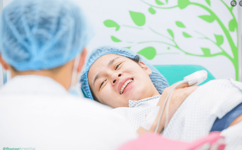 Gặp gỡ vợ chồng cầu thủ Hùng Dũng sau ca vượt cạn đón thiên thần nhỏ