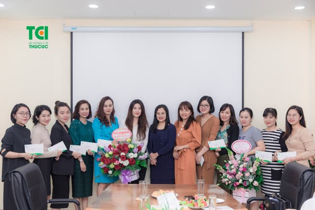 Hệ thống Y tế Thu Cúc tổ chức lễ Tri ân Nhà giáo Việt Nam