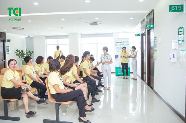 Tại bệnh viện Thu Cúc có khu khám sức khỏe doanh nghiệp riêng rộng rãi nhằm rút ngắn thời gian thăm khám hiệu quả