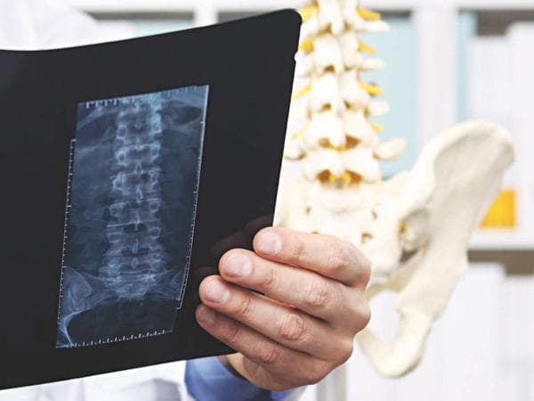 Gãy xương chậu gây ảnh hưởng nghiêm trọng tới hệ thống xương khớp, và các cơ quan bên trong xương chậu 