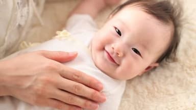 Vì sao trẻ dưới 2 tuổi không nên xem tivi?