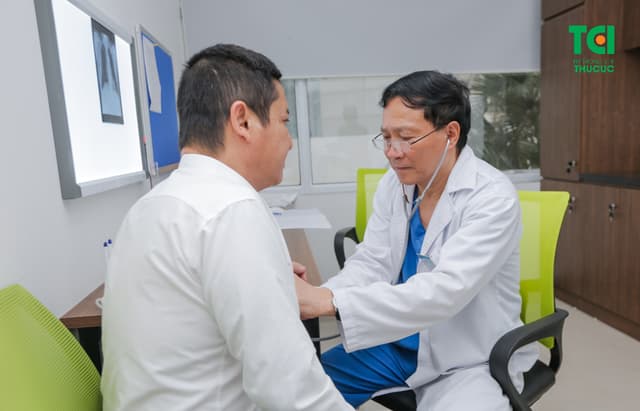 NSUT Chí Trung – Khám sức khỏe