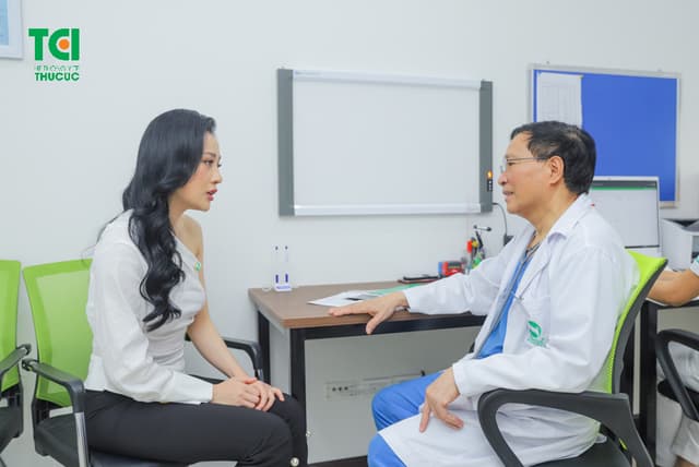 Diễn viên Phương Oanh – Khám sức khỏe