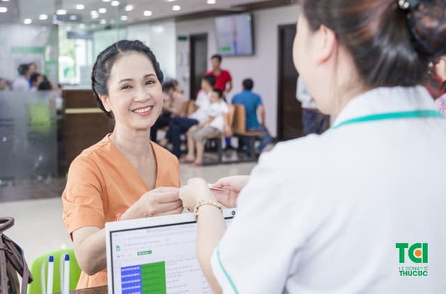 NSND Lan Hương – Nội soi dạ dày