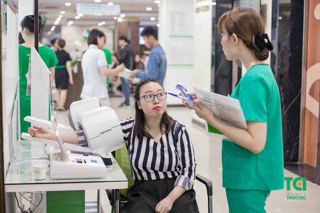 Phụ nữ đi làm trước khi hết thời hạn nghỉ thai sản cần có chứng nhận của cơ sở y tế tin cậy