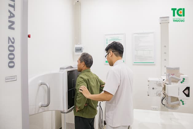 Chụp X - quang ngực thẳng giúp người cao tuổi phát hiện sớm những bất thường trong cơ thể