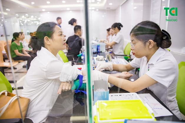 khám sức khỏe cho người cao tuổi