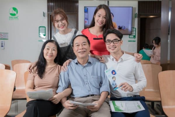 Đại gia đình bác Vân hài lòng khi sử dụng dịch vụ tại Thu Cúc