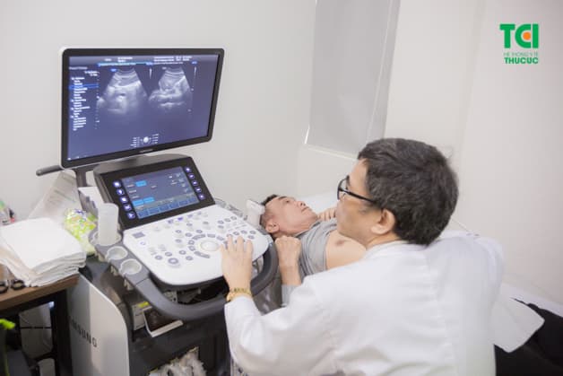 Siêu âm ổ bụng giúp bác Tài phát hiện nhiều bất thường về sức khỏe