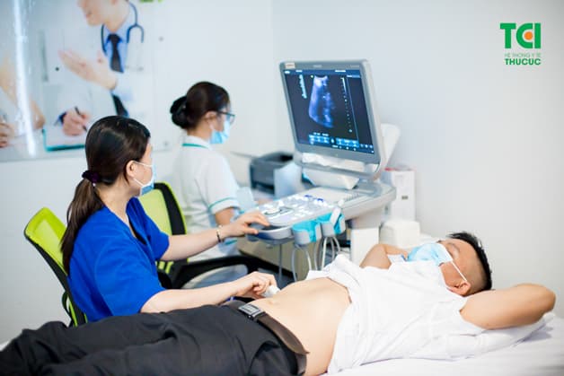 Ở danh mục chẩn đoán hình ảnh, thăm dò chức năng, người lao động sẽ được thực hiện: Chụp X Quang ngực thẳng, điện tim đồ, siêu âm ổ bụng tổng quát thường