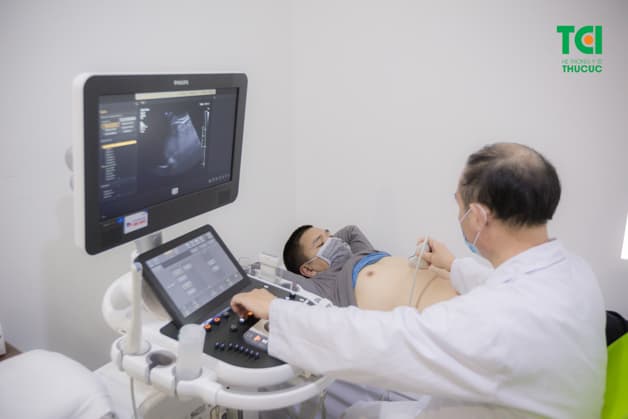 Với gói khám này anh Vinh được trải qua nhiều danh mục khám cần thiết như: xét nghiệm máu, chụp X quang, siêu âm ổ bụng, điện tim,…