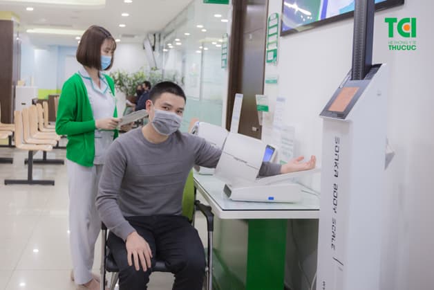 Anh Vinh đã lựa chọn gói khám sức khoẻ cơ bản tại Bệnh viện ĐKQT Thu Cúc để kiểm tra sức khoẻ của bản thân