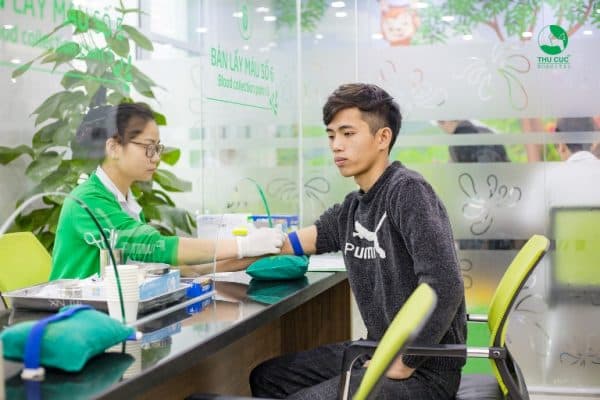 Nhờ khám sức khỏe định kỳ tại Bệnh viện ĐKQT Thu Cúc, anh Sơn đã phát hiện kịp thời dấu hiệu bệnh mỡ máu