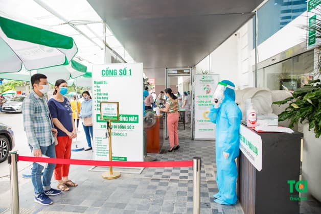 Người bệnh được sàng lọc và phân luồng kỹ càng ngay từ cửa bệnh viện.