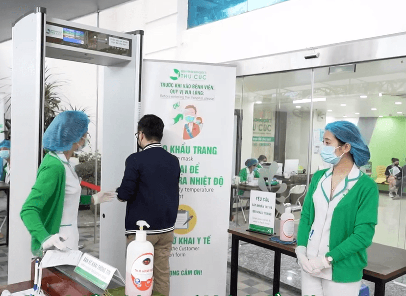 Bệnh viện Thu Cúc tổ chức phân luồng người bệnh