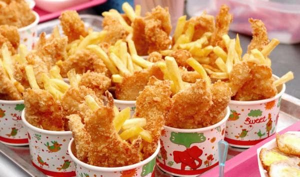 Khi bị thoát vị đĩa đệm cần kiêng thực phẩm chiên rán, cay nóng...