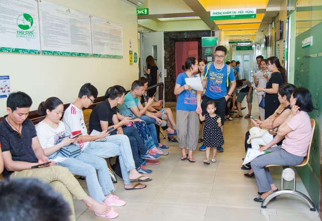 Tiêu chảy cấp vào mùa phụ huynh nên làm gì