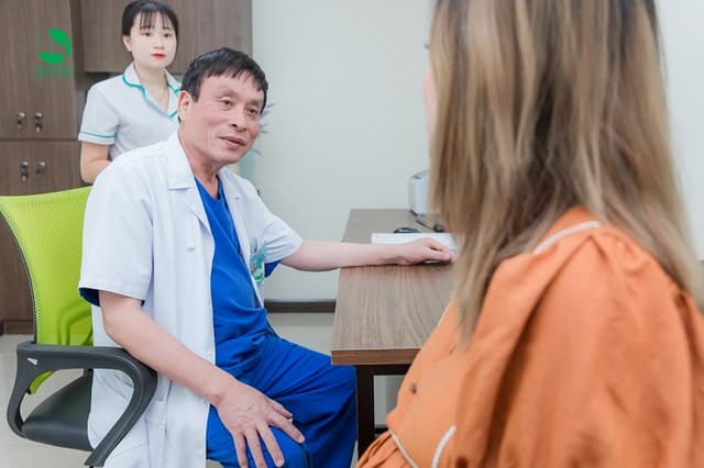 Câu chuyện đặc biệt: Hành trình chào đời của cặp song sinh IVF “mỗi đứa nằm một kiểu”