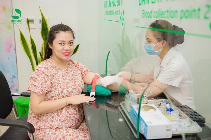 Mẹ sẽ được thực hiện đầy đủ các mốc thăm khám và các xét nghiệm quan trọng