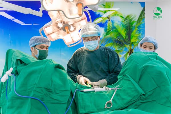 Thu Cúc áp dụng phác đồ điều trị trĩ toàn diện không đau với việc ứng dụng các phương pháp hiện đại và chế độ chăm sóc chuyên nghiệp