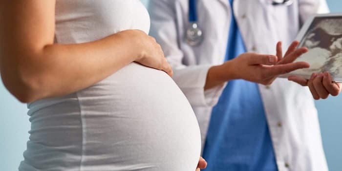 Mang thai sau 35 tuổi tiềm ẩn nhiều nguy cơ tới sự phát triển thai nhi