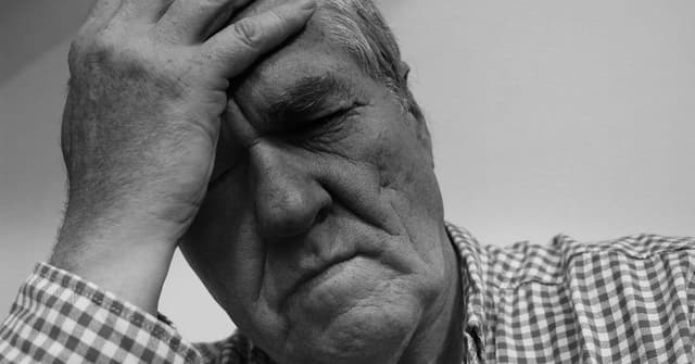 Bệnh thiếu máu não ở người già